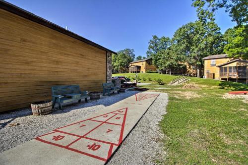 Refined Resort Residence Near Silver Dollar City!