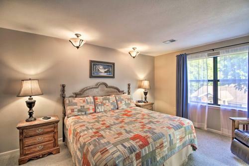 Apartamento Condo With Pool Access - 5 Mins To Table Rock Lake!