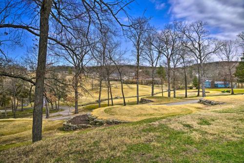 Apartamento Two-story Condo On Holiday Hills Golf Course!