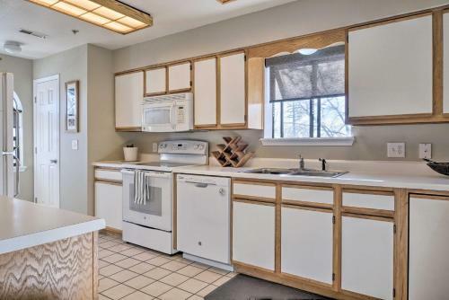 Apartamento Inviting Resort Condo 1 Mi To Branson Strip!