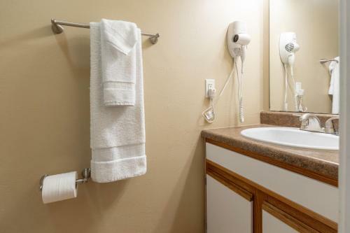Hotel Surrey Vacation Resort By Capital Vacations