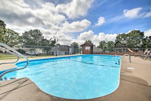 Apartamento Resort Condo - 4 Miles From Branson Landing!