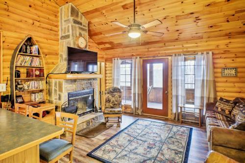 Rustic Branson Cabin-mins To Silver Dollar City!