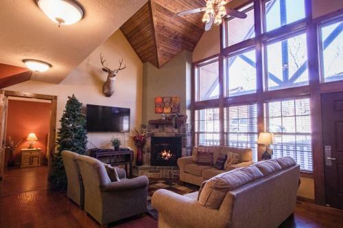 Lazy Time Lodge Cabin