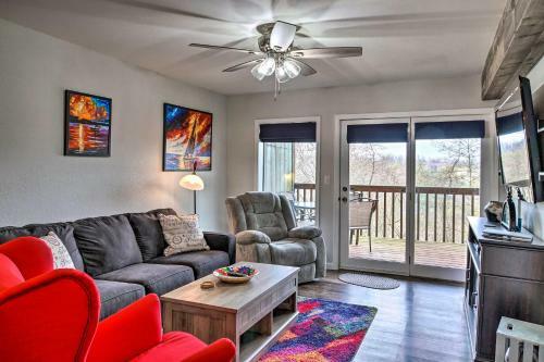 Apartamento Condo With Pool - 2 Miles To Silver Dollar City