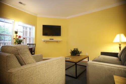 Spacious Palace View Condo 1br Standard