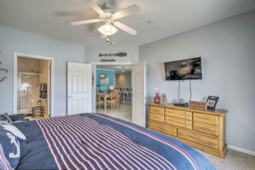 Apartamento Lakefront Camdenton Condo With Deck, Shared Pool