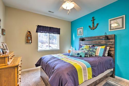 Apartamento Lakefront Camdenton Condo With Deck, Shared Pool