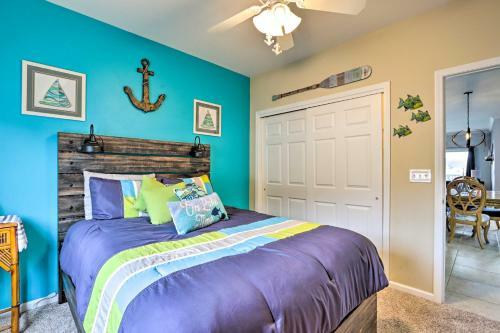 Apartamento Lakefront Camdenton Condo With Deck, Shared Pool