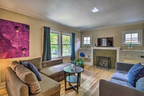 Bright Bungalow With Patio - Walk To Loose Park