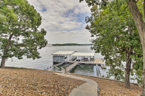 Townhouse With Shared Dock On Lake Of The Ozarks