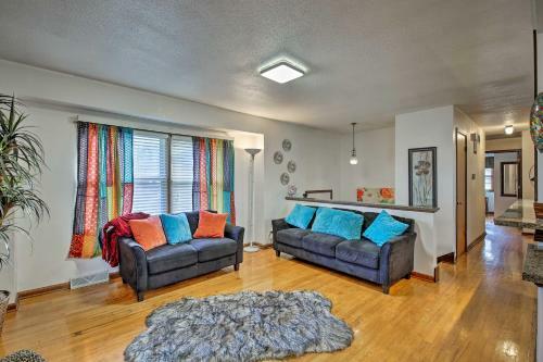 Pet-friendly Getaway With Yard - 12mi To Downtown Kc