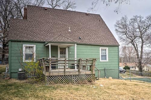 Kansas City Home With Large Yard Pets Welcome