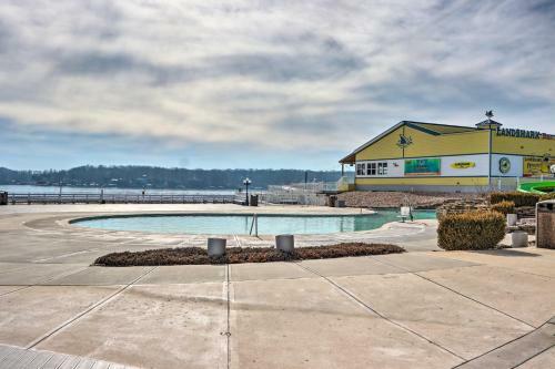 Luxury Margaritaville Family Retreat With Deck!