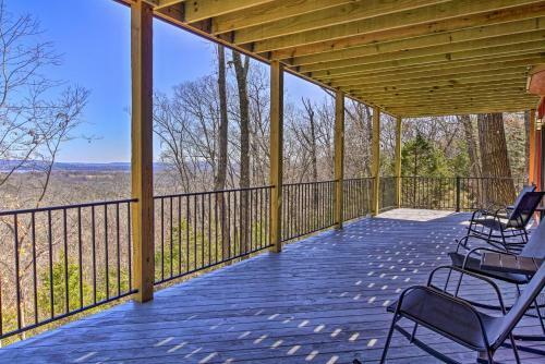 Pet-friendly Reeds Spring Home Less Than 1 Mi To Lake