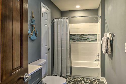 Pet-friendly Reeds Spring Home Less Than 1 Mi To Lake