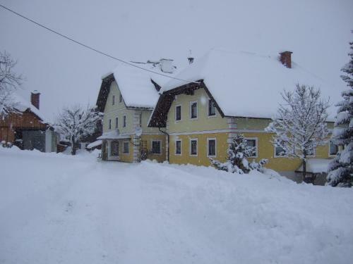 Apartamento Ferienwohnungen Trattner