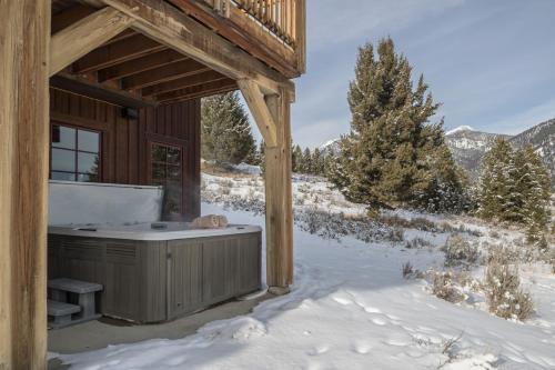 60 Moose Ridge