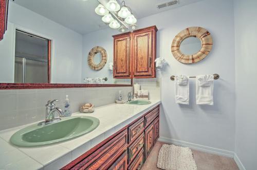 Home With 2 Docks, Across Lake From Margaritaville!
