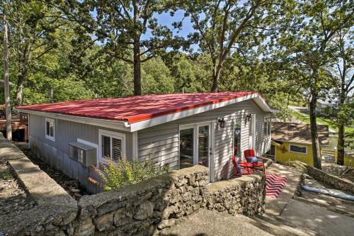 Sunrise Beach Lakeside Home With Boat Dock And Grill