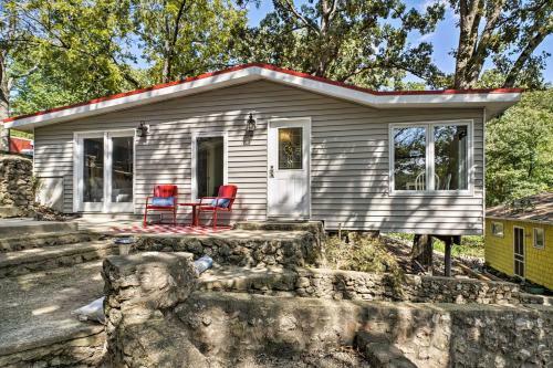 Sunrise Beach Lakeside Home With Boat Dock And Grill