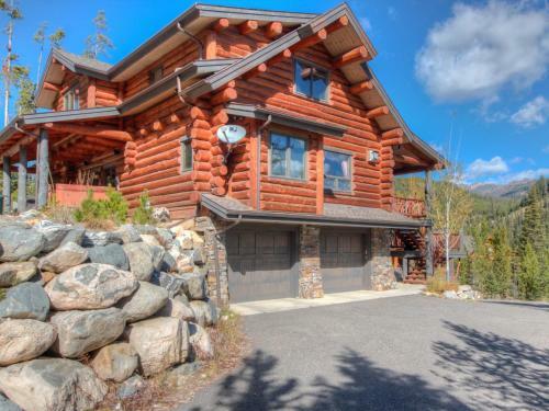 Souvenirs Lodge By Big Sky Vacation Rentals