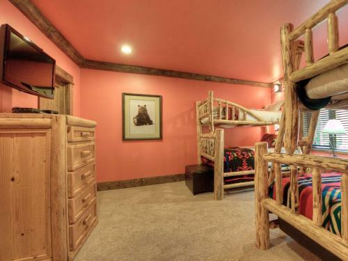 Souvenirs Lodge By Big Sky Vacation Rentals