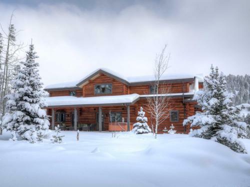 Souvenirs Lodge By Big Sky Vacation Rentals