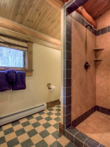 Souvenirs Lodge By Big Sky Vacation Rentals