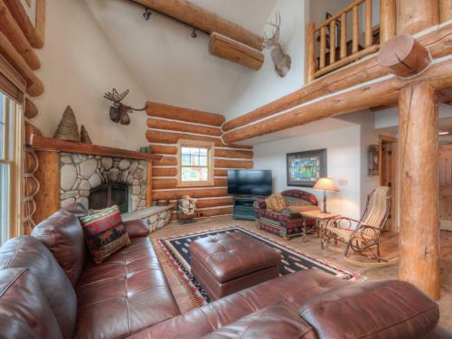 Powder Ridge 5br Cabins By Big Sky Vacation Rentals
