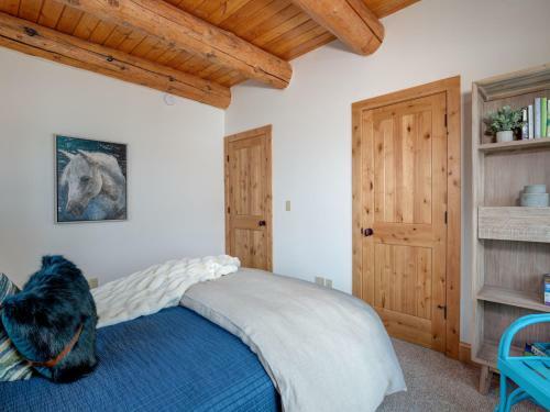Powder Ridge 5br Cabins By Big Sky Vacation Rentals