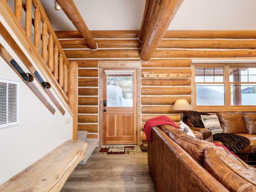 Powder Ridge Trapper Cabins By Big Sky Vacation Rentals