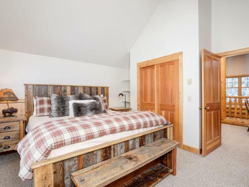 Powder Ridge Trapper Cabins By Big Sky Vacation Rentals
