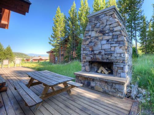 Powder Ridge Trapper Cabins By Big Sky Vacation Rentals