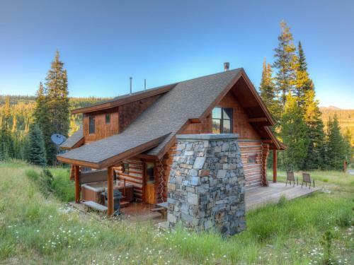Powder Ridge Trapper Cabins By Big Sky Vacation Rentals