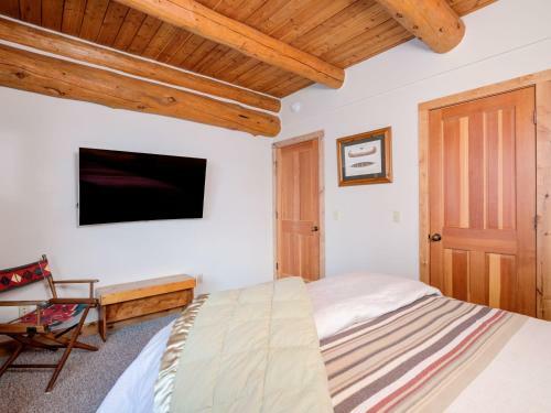 Powder Ridge Trapper Cabins By Big Sky Vacation Rentals