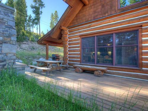 Powder Ridge Trapper Cabins By Big Sky Vacation Rentals