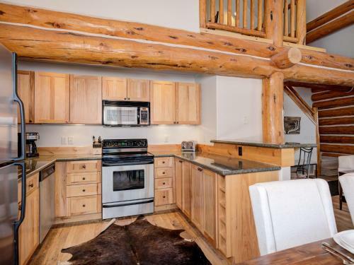 Powder Ridge Trapper Cabins By Big Sky Vacation Rentals