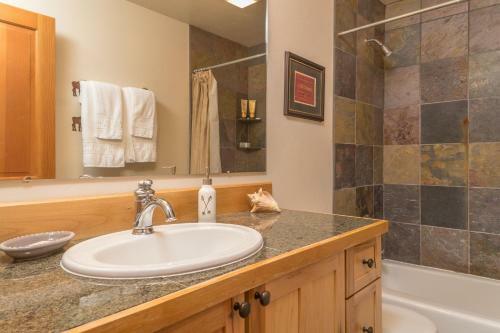 Powder Ridge Trapper Cabins By Big Sky Vacation Rentals