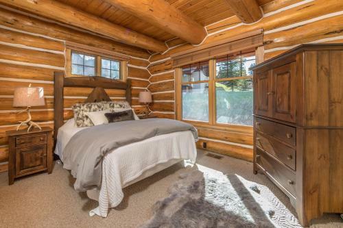 Powder Ridge Trapper Cabins By Big Sky Vacation Rentals