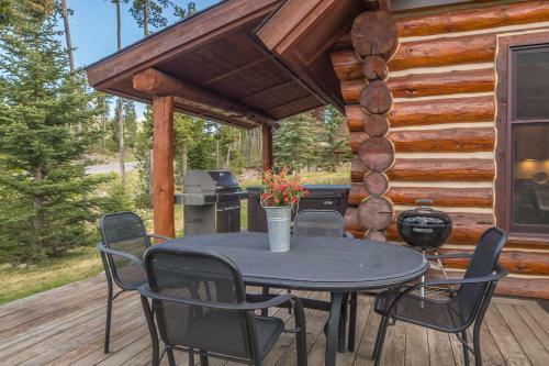 Powder Ridge Trapper Cabins By Big Sky Vacation Rentals