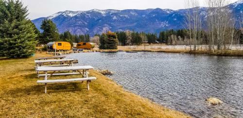 Roam Beyond - Glacier, Montana