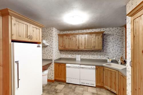 High Road Estate
