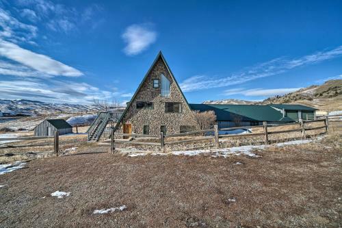 Unique Cabin With Indoor Pool And Mountain Views!