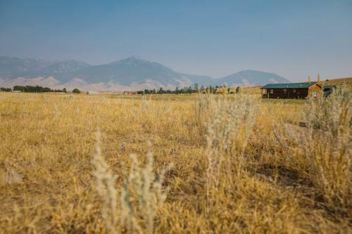 Paradise Valley Cabin By Chico And Yellowstone Park!