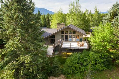 Stunning West Glacier Home With Majestic Mtn Views!