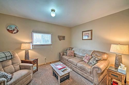 Cozy Cottage With Yard - Walk To Downtown Red Lodge!