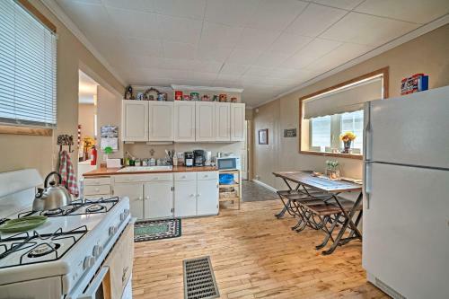 Cozy Cottage With Yard - Walk To Downtown Red Lodge!
