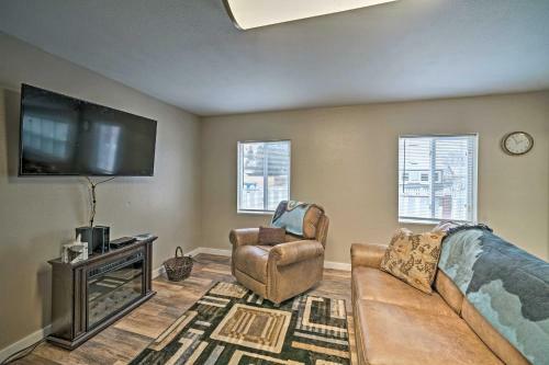 Red Lodge Retreat With Yard - Walk To Restaurants!