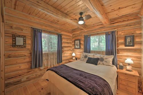 Scenic Riverfront Retreat With Hot Tub And Kayaks